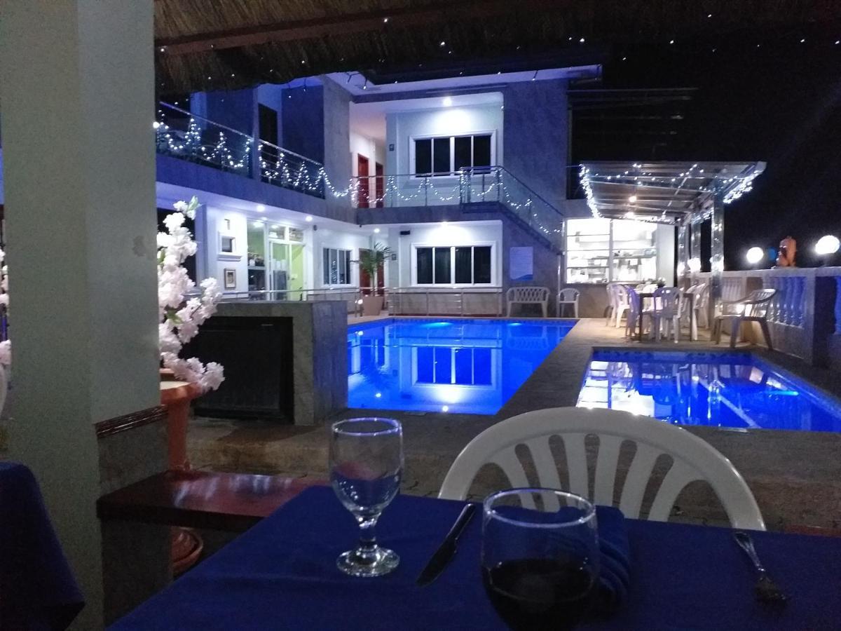 Ocean Breeze Resort Toledo Exterior photo