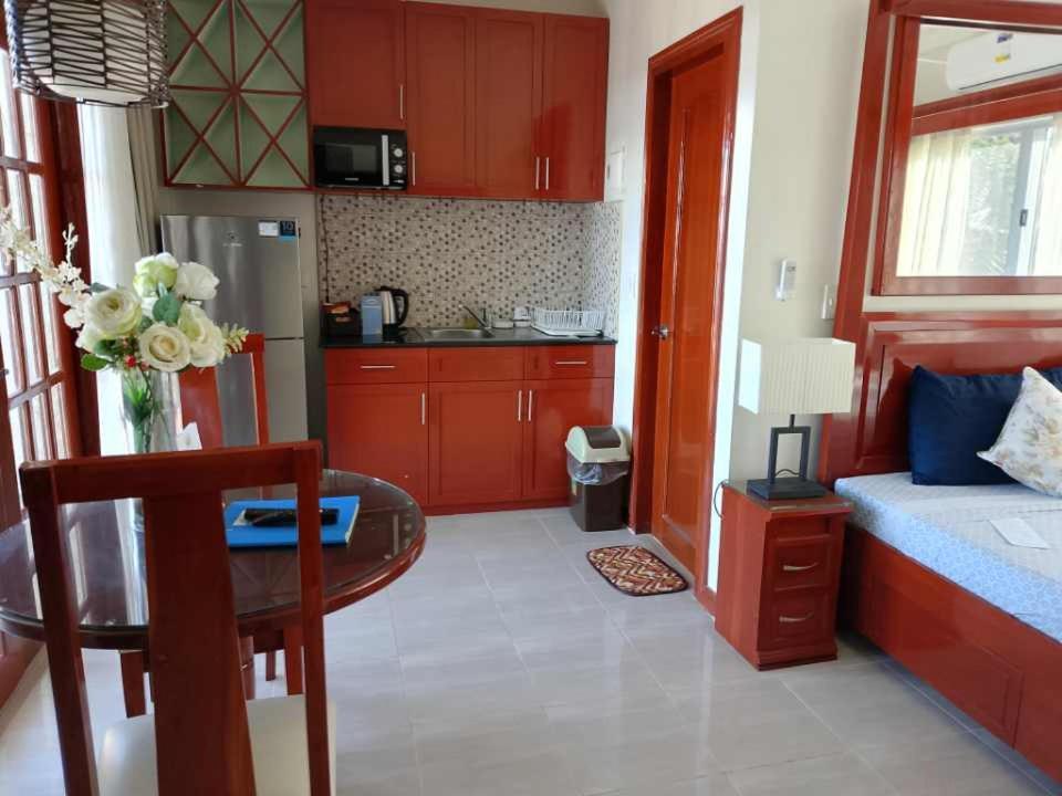 Ocean Breeze Resort Toledo Exterior photo